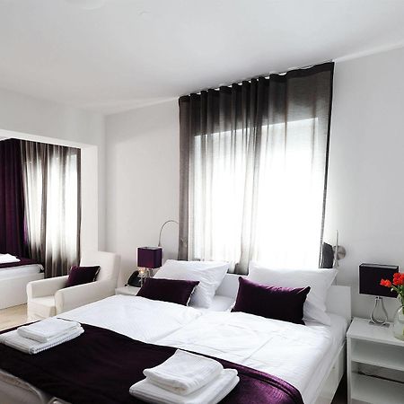 Garni Hotel Azur リュブリャナ エクステリア 写真