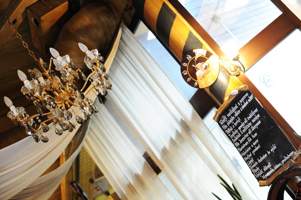 Garni Hotel Azur リュブリャナ エクステリア 写真