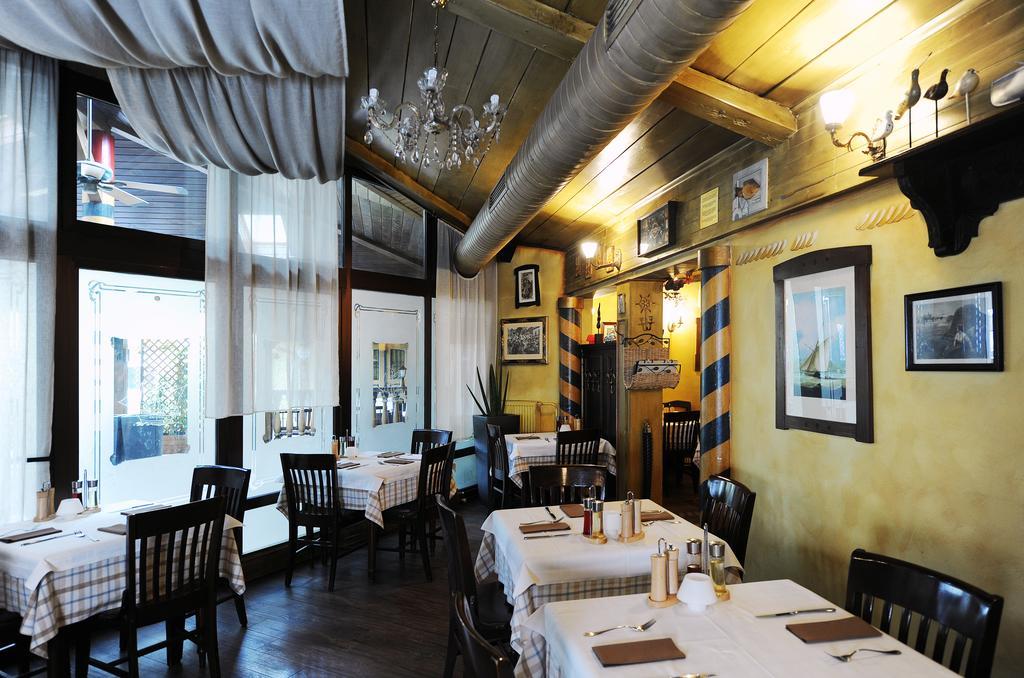 Garni Hotel Azur リュブリャナ エクステリア 写真