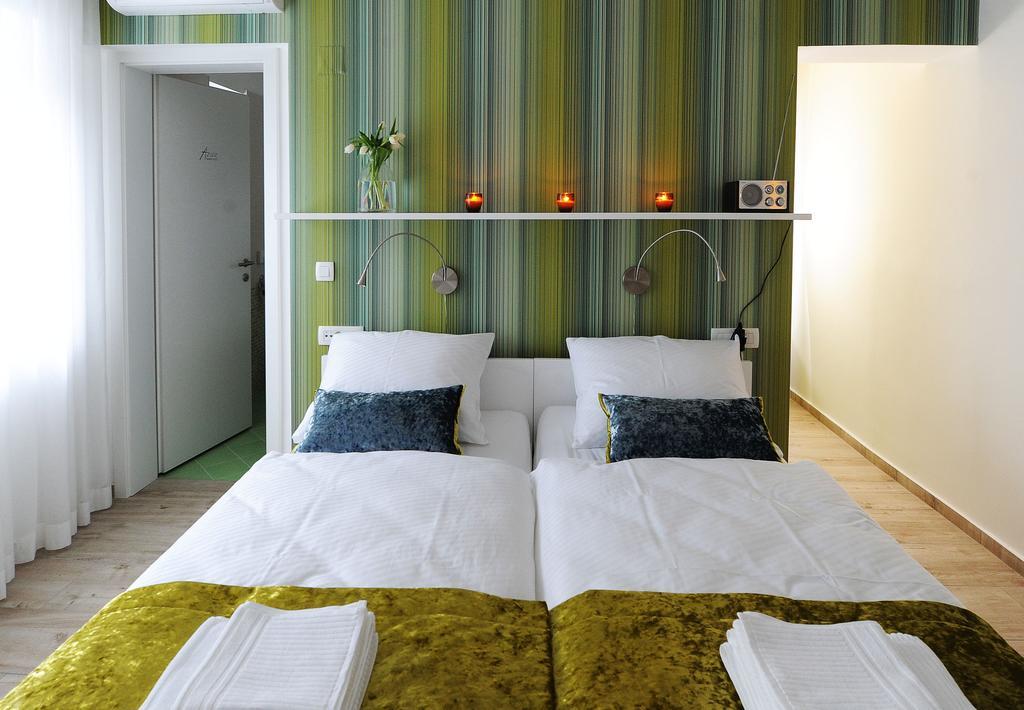 Garni Hotel Azur リュブリャナ エクステリア 写真