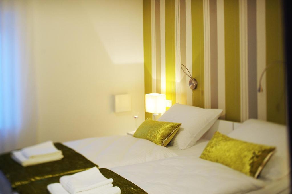 Garni Hotel Azur リュブリャナ 部屋 写真