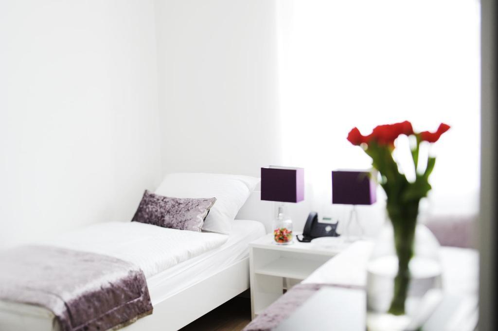 Garni Hotel Azur リュブリャナ 部屋 写真