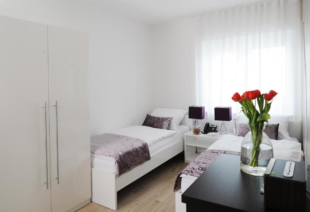 Garni Hotel Azur リュブリャナ 部屋 写真