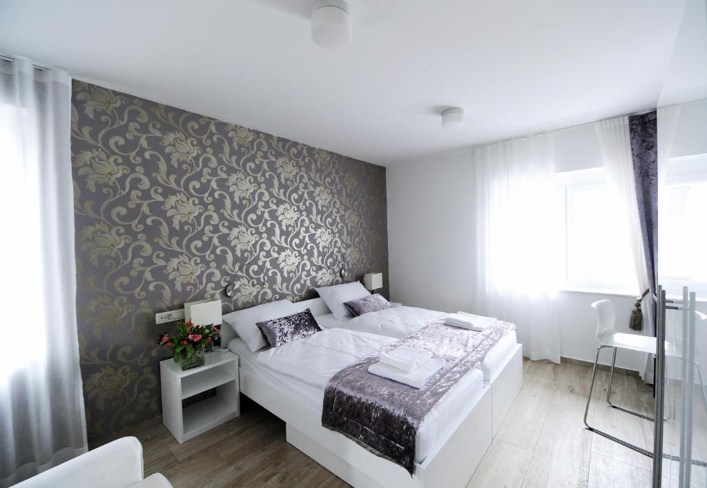 Garni Hotel Azur リュブリャナ 部屋 写真