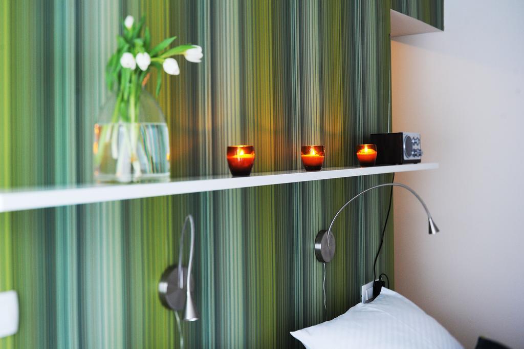 Garni Hotel Azur リュブリャナ エクステリア 写真