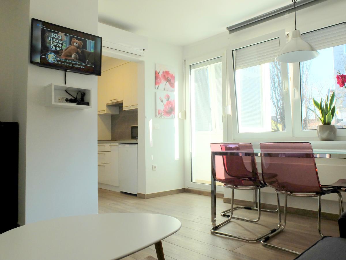 Garni Hotel Azur リュブリャナ エクステリア 写真
